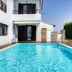 Вилла Dreamview Luxury 4br