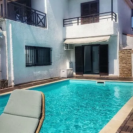 Dreamview Luxury 4br Villa